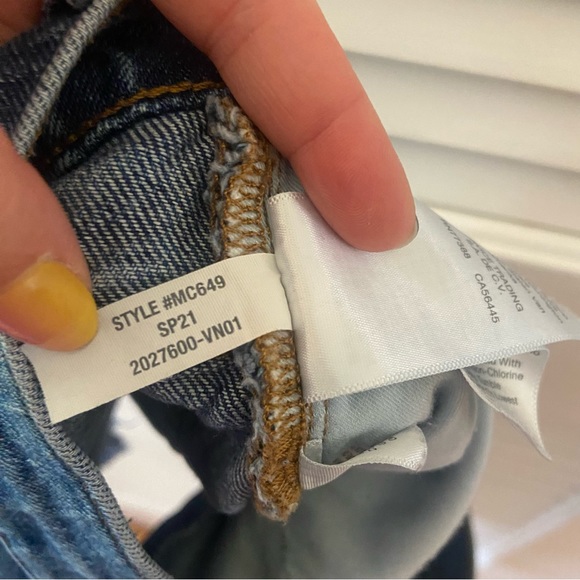 Madewell Perfect Jean Short in Bartow Wash - Tencel Denim - Picture 9 of 10